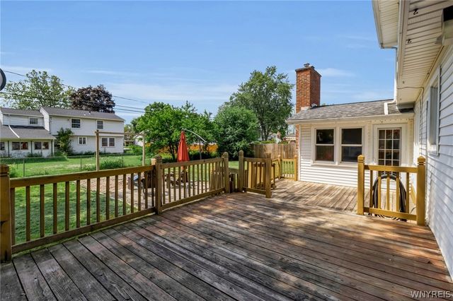 153 Pin Oak Drive, Amherst, NY 14221