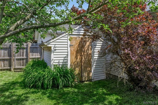 153 Pin Oak Drive, Amherst, NY 14221