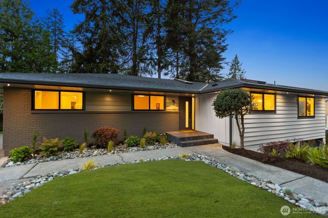 16858 76th Avenue W, Edmonds, WA 98026