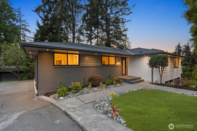16858 76th Avenue W, Edmonds, WA 98026