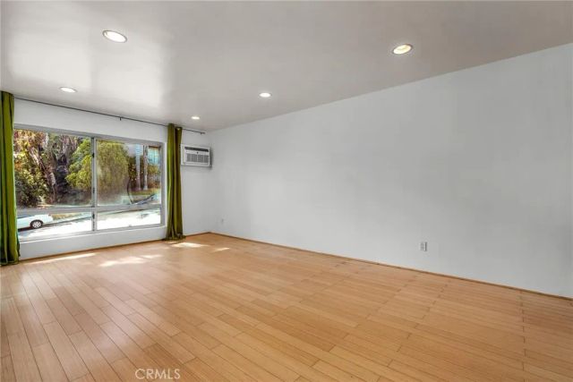 1222 N Olive Drive 213, West Hollywood, CA 90069