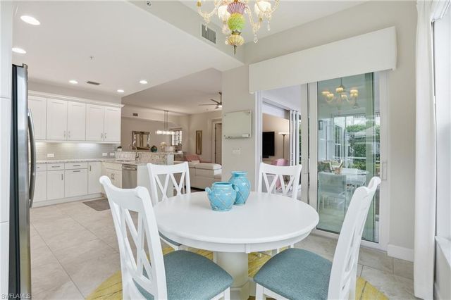 8066 Signature Club CIR 102, Naples, FL 34113