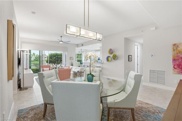 8066 Signature Club CIR 102, Naples, FL 34113