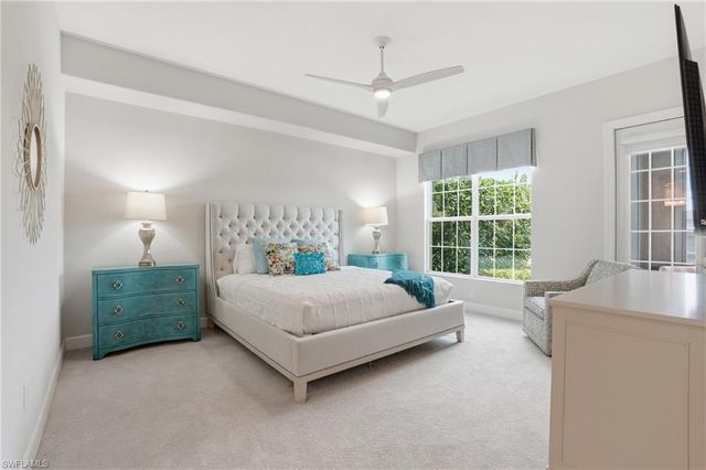 8066 Signature Club CIR 102, Naples, FL 34113