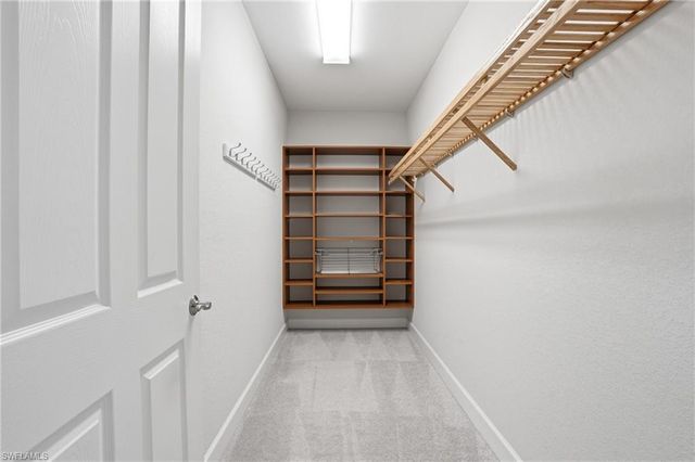 8066 Signature Club CIR 102, Naples, FL 34113