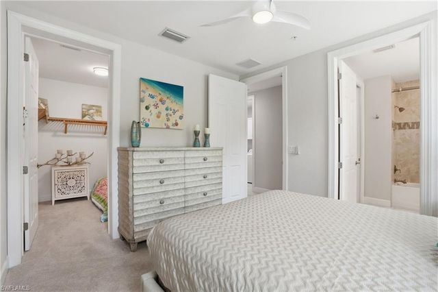 8066 Signature Club CIR 102, Naples, FL 34113