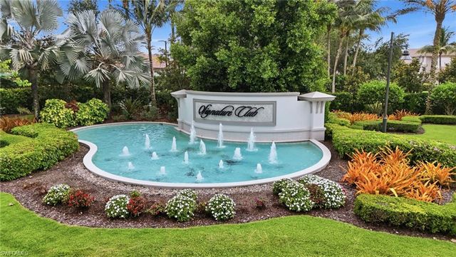8066 Signature Club CIR 102, Naples, FL 34113