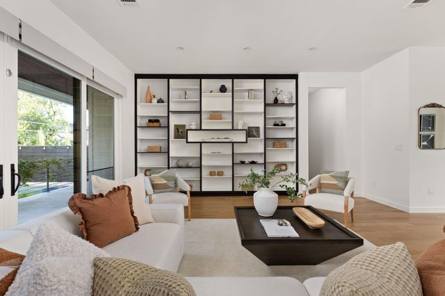4509 Finley DR, Austin, TX 78731