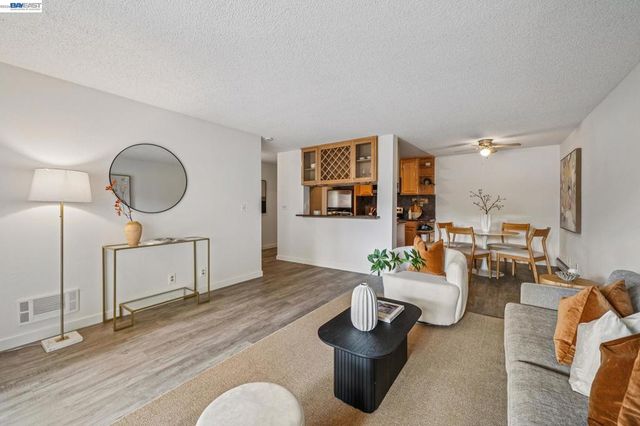 1327 Webster St B104, Alameda, CA 94501