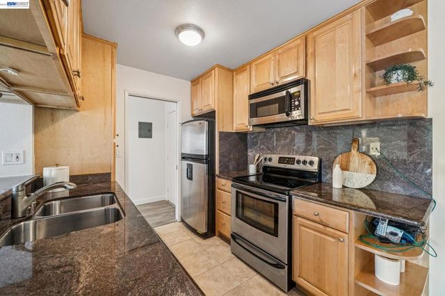 1327 Webster St B104, Alameda, CA 94501