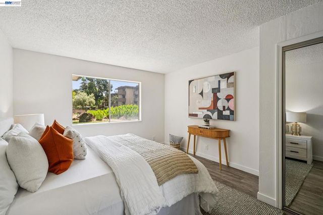 1327 Webster St B104, Alameda, CA 94501