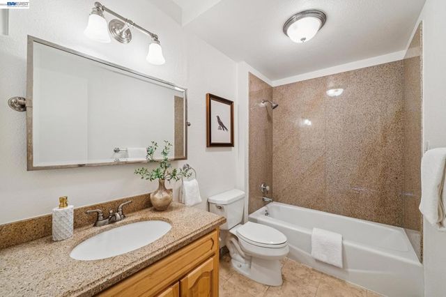 1327 Webster St B104, Alameda, CA 94501