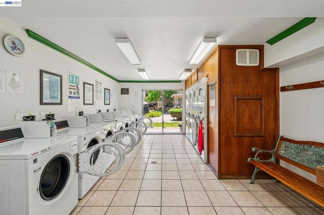 1327 Webster St B104, Alameda, CA 94501