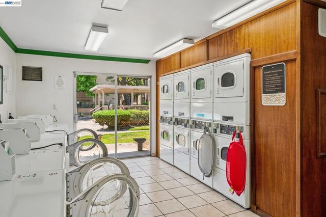 1327 Webster St B104, Alameda, CA 94501