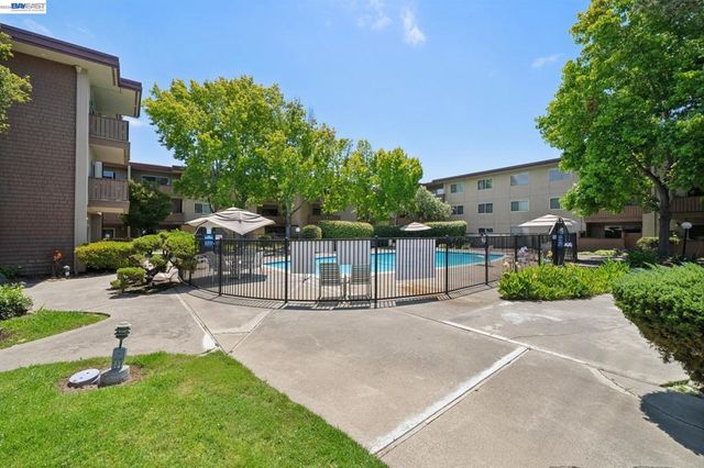 1327 Webster St B104, Alameda, CA 94501