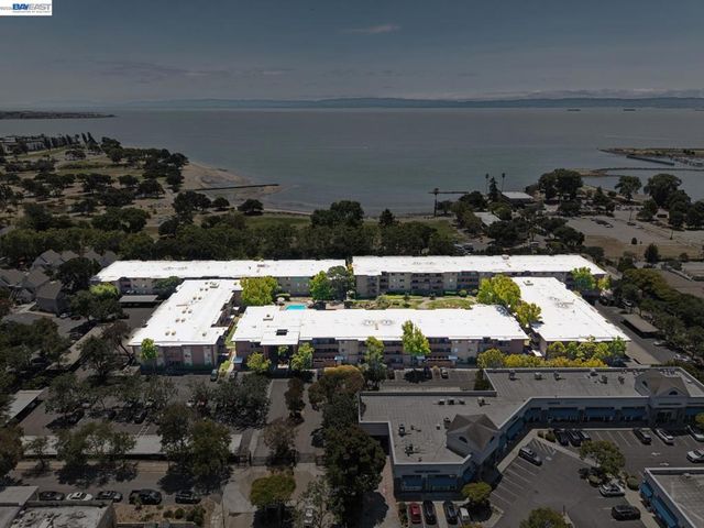1327 Webster St B104, Alameda, CA 94501