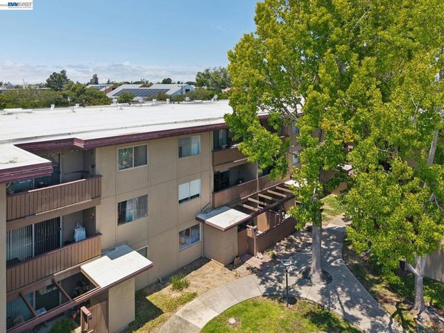 1327 Webster St B104, Alameda, CA 94501
