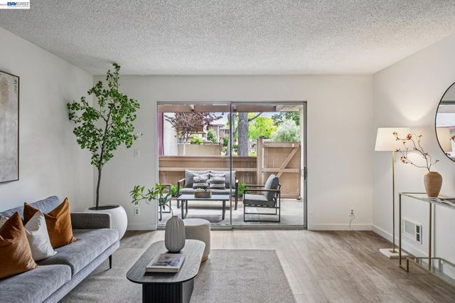 1327 Webster St B104, Alameda, CA 94501