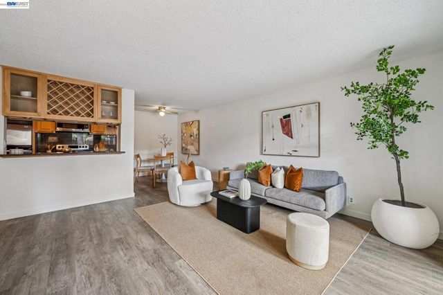1327 Webster St B104, Alameda, CA 94501