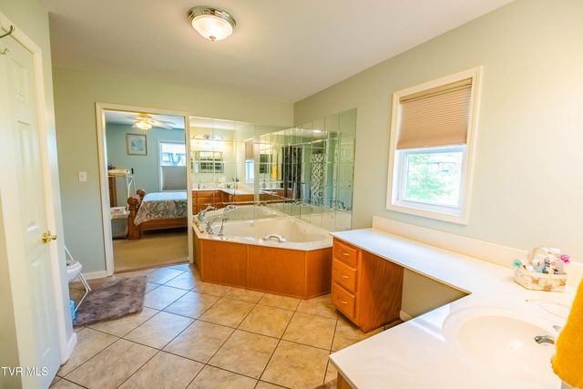 137 Snapp Road, Church Hill, TN 37642