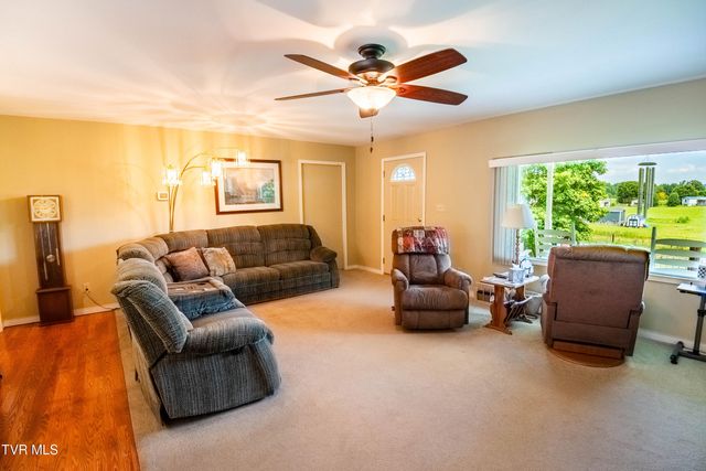 137 Snapp Road, Church Hill, TN 37642