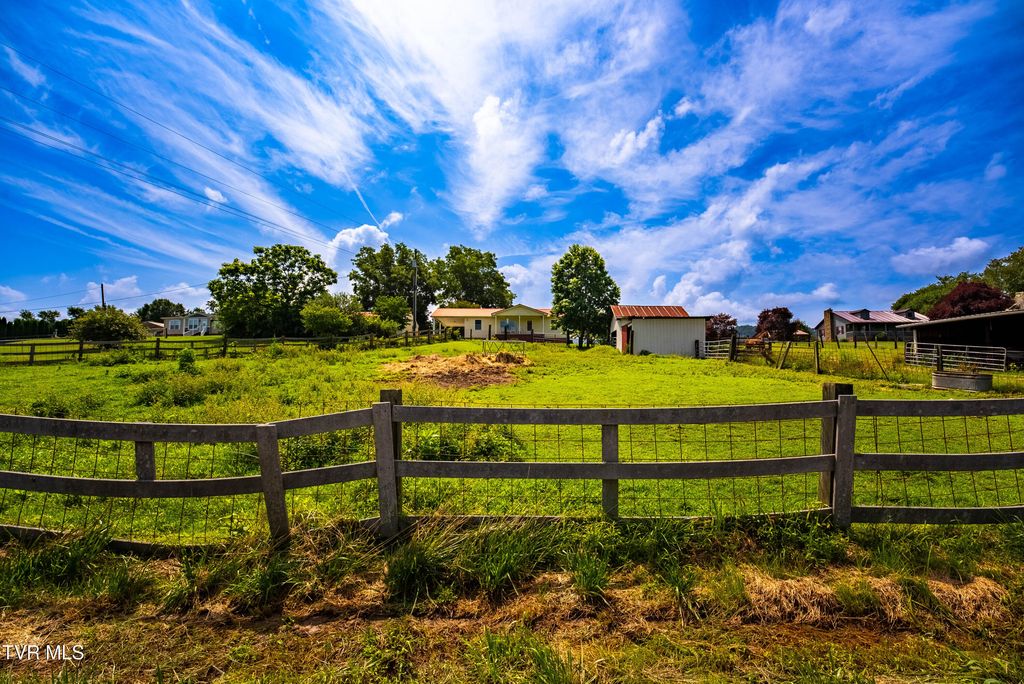 137 Snapp Road, Church Hill, TN 37642