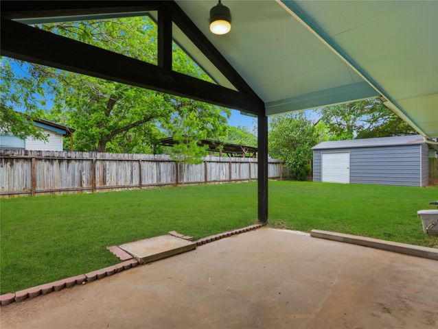 1509 Hill ST, Bastrop, TX 78602