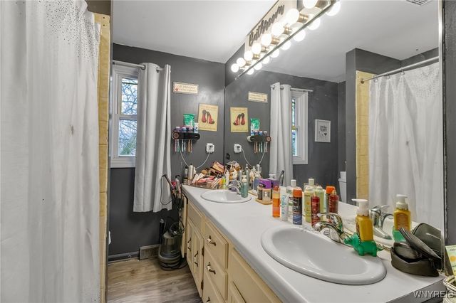 11 Pheasant Run Road, Amherst, NY 14228