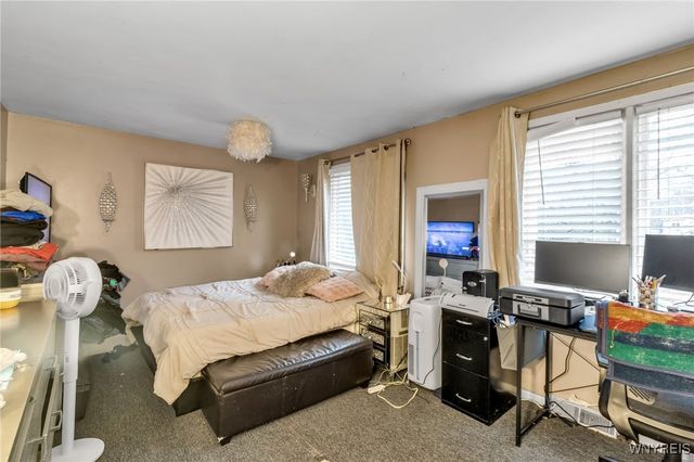 11 Pheasant Run Road, Amherst, NY 14228