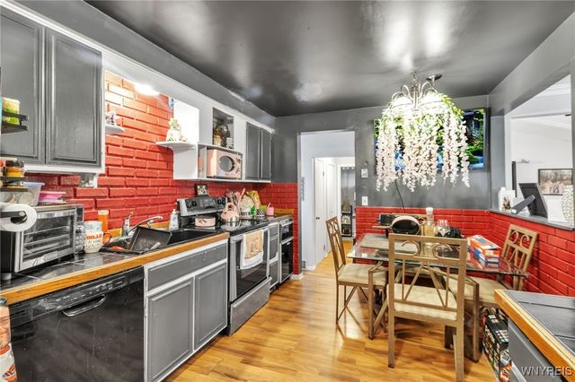 11 Pheasant Run Road, Amherst, NY 14228