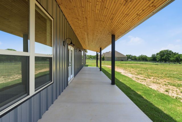 2501 Cowley Road, Whitt, TX 76490