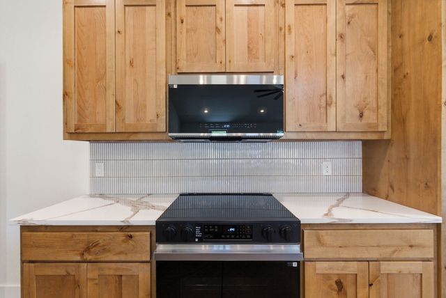 2501 Cowley Road, Whitt, TX 76490