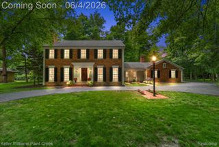 32845 Long Bow Court, Beverly Hills Village, MI 48025