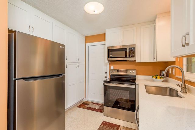 2028 DOUGLAS AVENUE, Dunedin, FL 34698