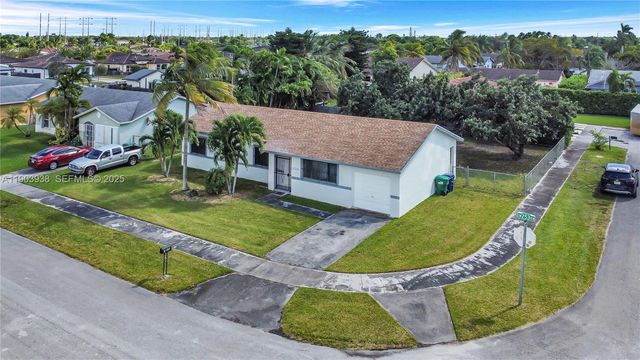 13224 SW 253rd Ter, Homestead, FL 33032