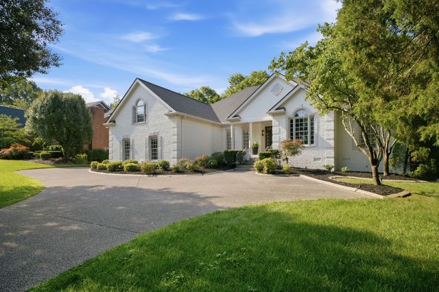 9067 Fallswood Ln, Brentwood, TN 37027