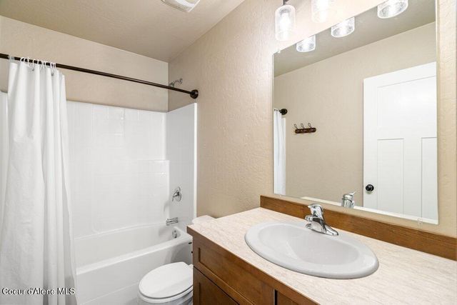 12090 N Zorich St, Rathdrum, ID 83858
