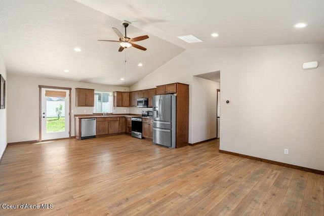 12090 N Zorich St, Rathdrum, ID 83858