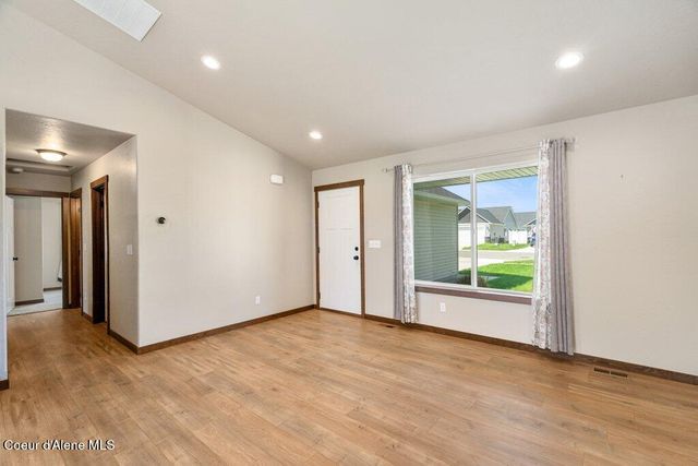 12090 N Zorich St, Rathdrum, ID 83858
