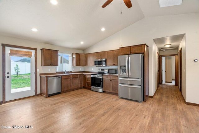 12090 N Zorich St, Rathdrum, ID 83858