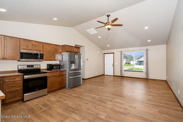 12090 N Zorich St, Rathdrum, ID 83858