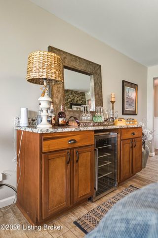 17500 Creek Rock Rd, Fisherville, KY 40023