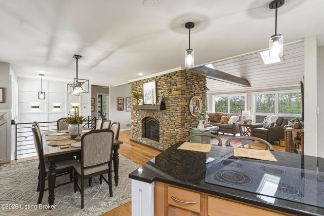 17500 Creek Rock Rd, Fisherville, KY 40023