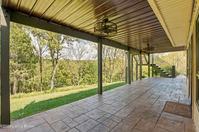 17500 Creek Rock Rd, Fisherville, KY 40023