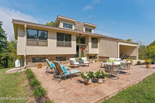 17500 Creek Rock Rd, Fisherville, KY 40023