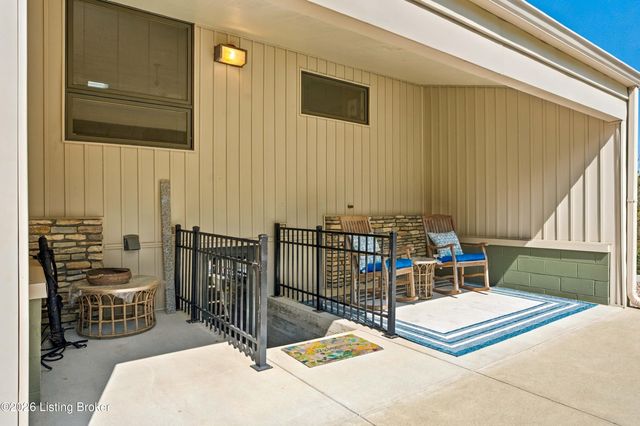 17500 Creek Rock Rd, Fisherville, KY 40023