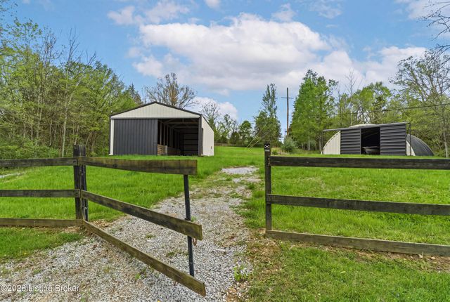 17500 Creek Rock Rd, Fisherville, KY 40023