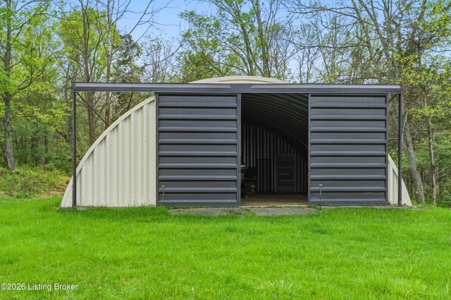 17500 Creek Rock Rd, Fisherville, KY 40023