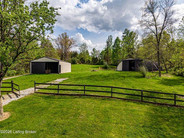 17500 Creek Rock Rd, Fisherville, KY 40023