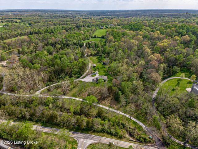 17500 Creek Rock Rd, Fisherville, KY 40023